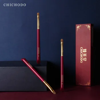 Серия CHICHODO Luxurious Red Rose-003 Пискюл за сенки за очи от опашката на ЛАСКИТЕ на Четка за грим от естествена коса Инструменти